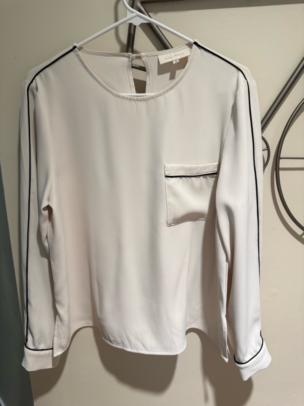 Melloday Neutral Cream Long-Sleeve Blouse with Contrast Piping Size M